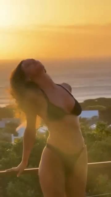 Модель смотреть онлайн