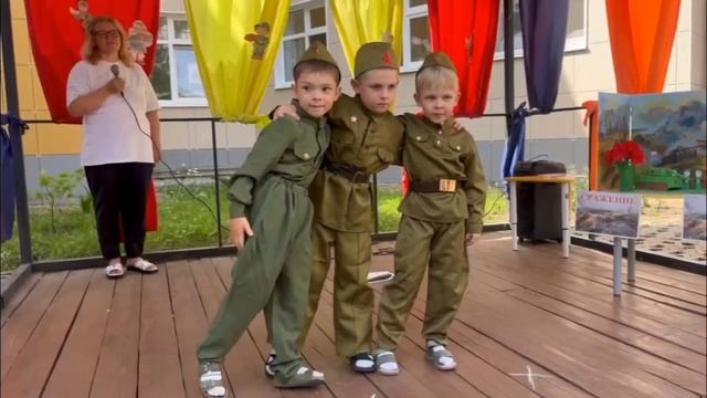 танец «Три танкиста» смотреть онлайн