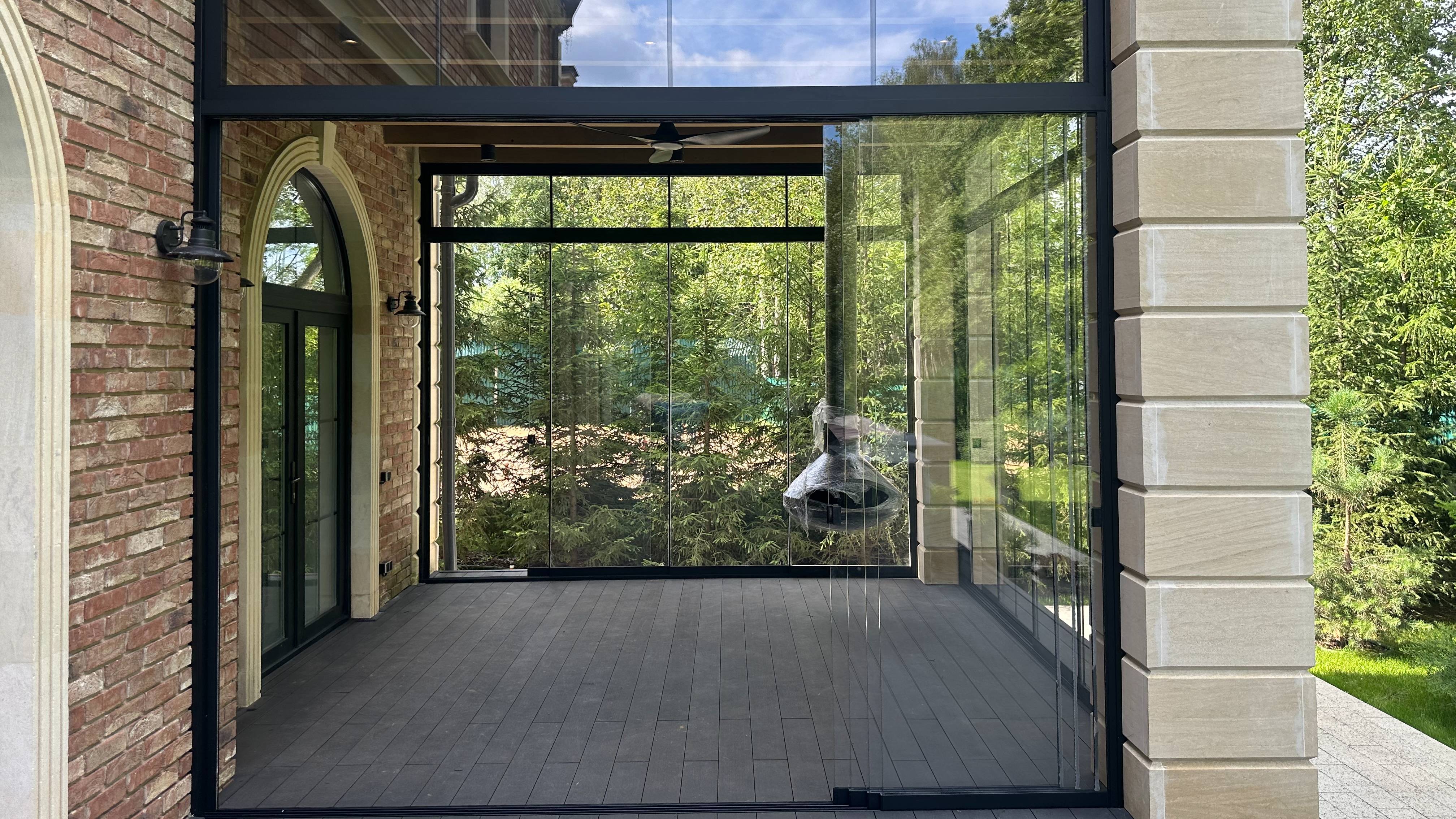 Открывание раздвижной безрамной системы Albert Genau Slide Next (Турция)