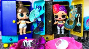 УЛЕТЕЛА🚀 С ЧУЖИМ ЧЕМОДАНОМ😱 куклы ЛОЛ СЮРПРИЗ тока истории смешные МУЛЬТИКИ ДАРИНЕЛКА