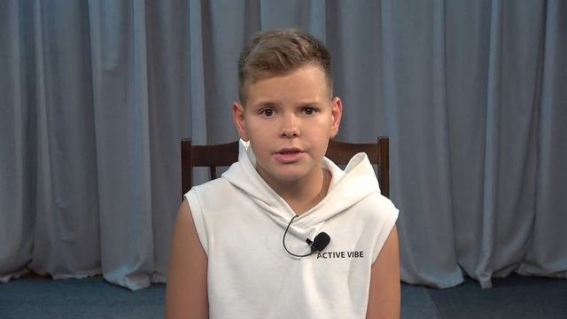 Стихотворение «Майор привёз мальчишку на лафете» Константин Симонов. Читает Марк Шиян. смотреть онлайн