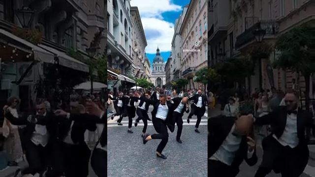 Зажигательный танец итальянских мачо