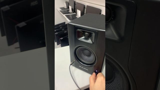 Колонки m-Audio смотреть онлайн