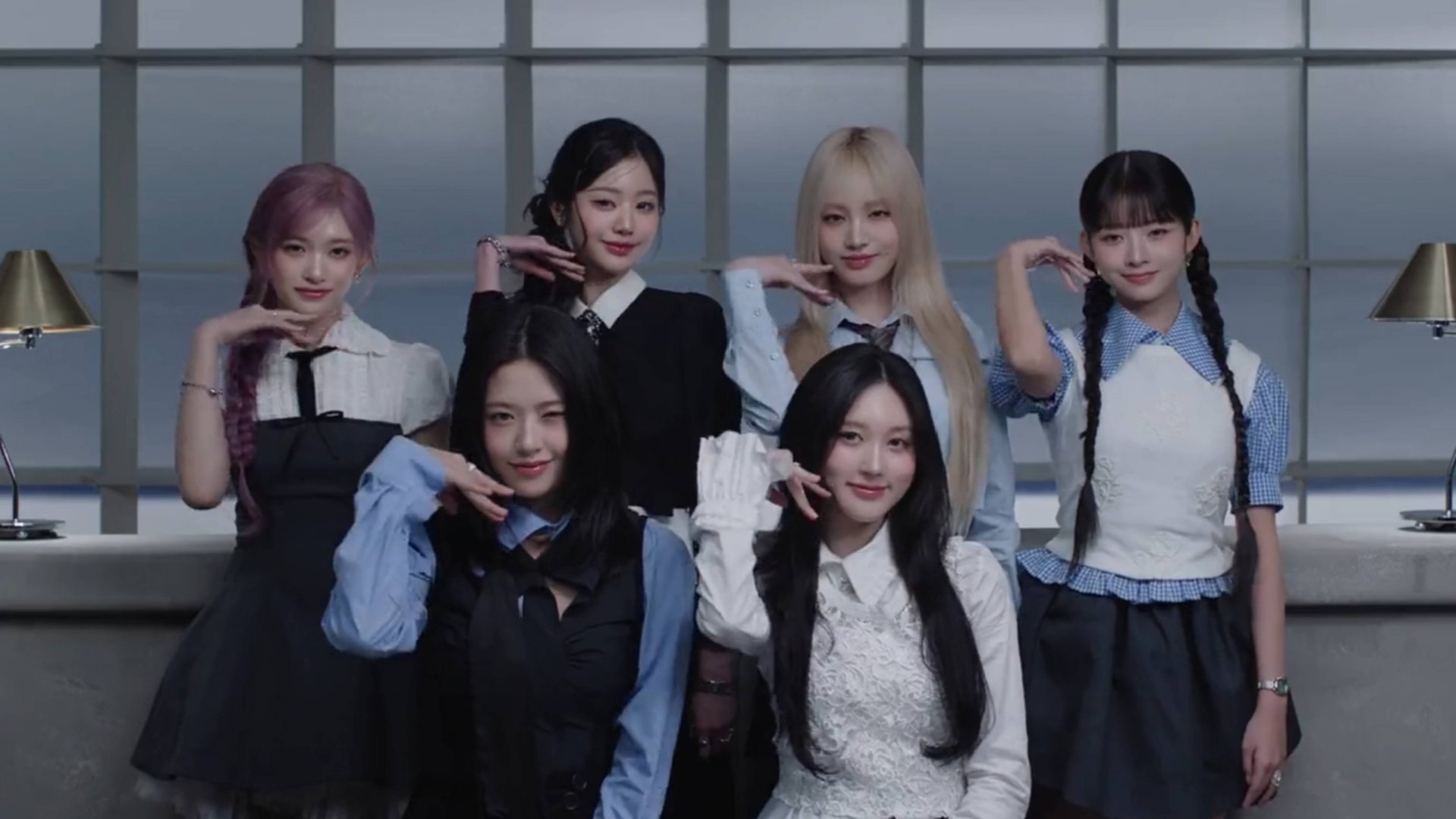 IVE - attitude MV смотреть онлайн