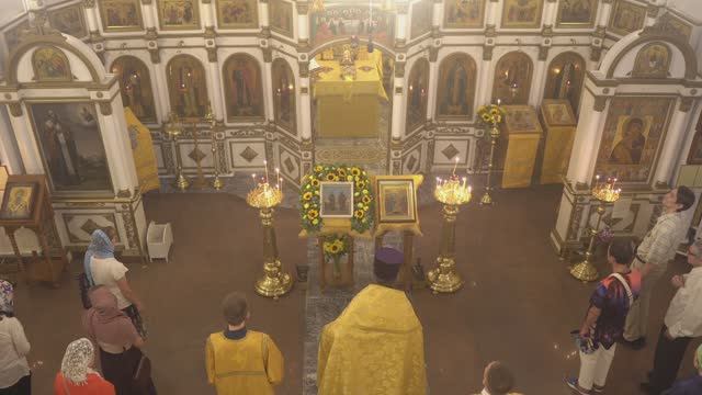 Запись трансляции 12 июля 17:00. Всенощное бдение смотреть онлайн