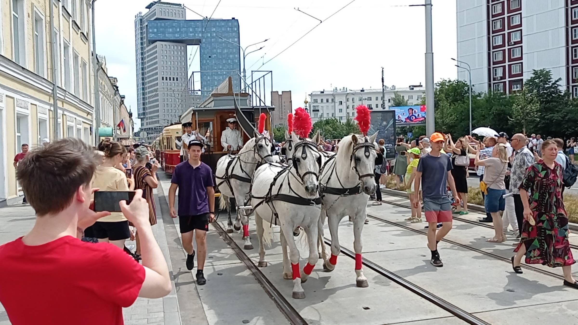 Парад ретро трамваев смотреть онлайн