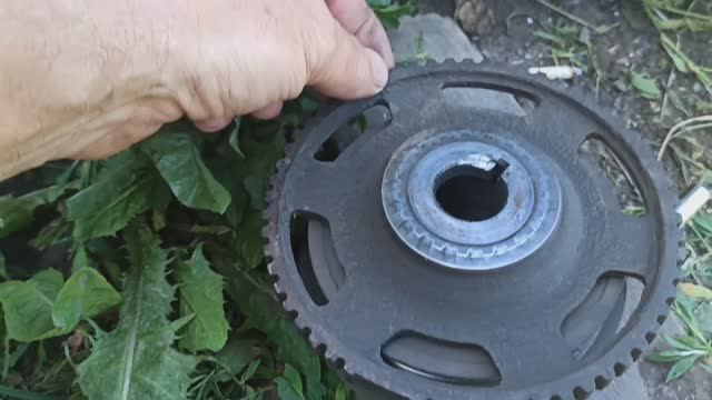 Снова меняем звёздочку грм на Шевроле Ланос!!!