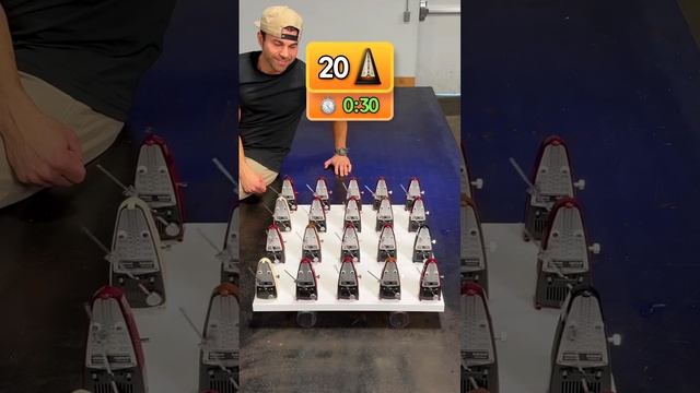 Синхронизация метрономов — это как волшебство! смотреть онлайн