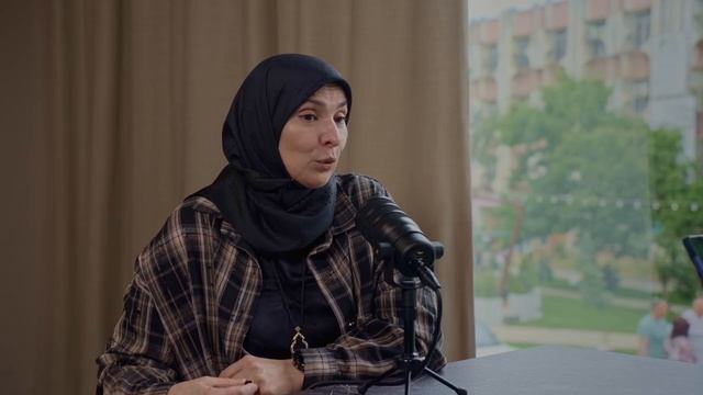 НЕУДБНЫЕ ВОПРОСЫ АЙНЕ ГАМЗАТОВОЙ.