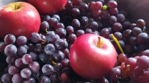 Компот из винограда и яблок на зиму.