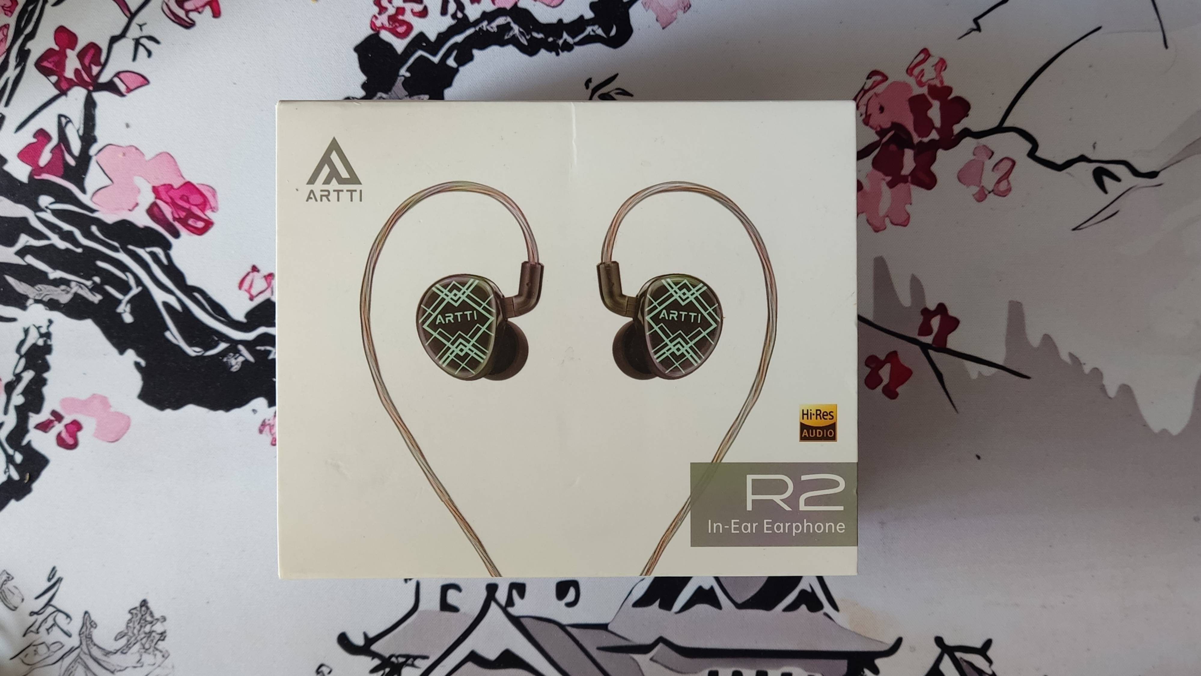 Artti R2. Яркость и драйв.