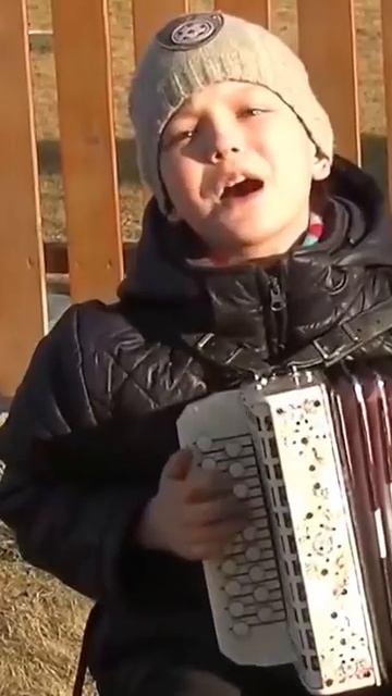 Ко Дню Рыбака! Мальчишка жжёт. Песня про рыбалку #рыбалка #рыбак #рыба #праздник смотреть онлайн