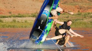 Смешные видео ● неудачные падения в воду, подборка Приколы над людьми