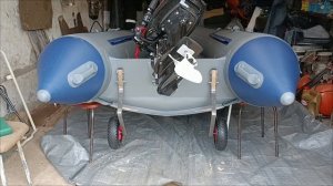 Установка транцевых колёс на лодку нднд. Есть нюанс.