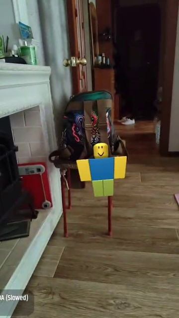 Нубик у меня в комнате... смотреть онлайн