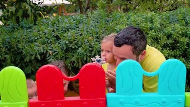 Давай учиться мыть руки и чистить зубы с весёлой историей! смотреть онлайн