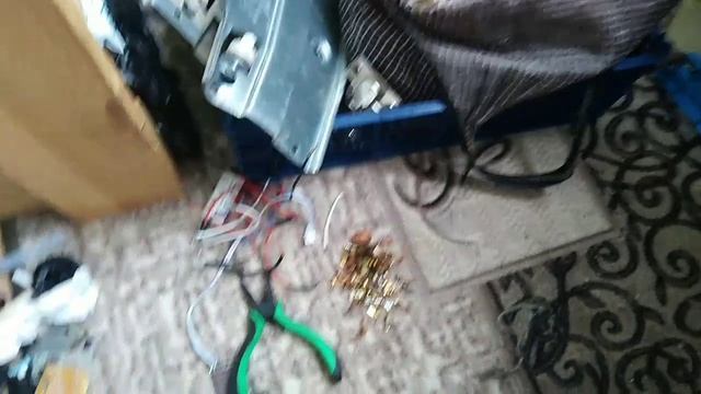 Кто сказал что из Мусора ничего не взять смотреть онлайн