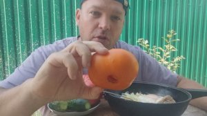 ОБЖОР яичница с капустой и свежие помидоры/мукбанг/завтрак/еда на камеру