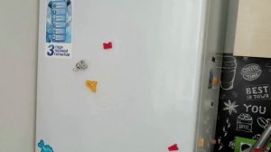 Почему холодильник издает странные звуки? И что с этим делать?