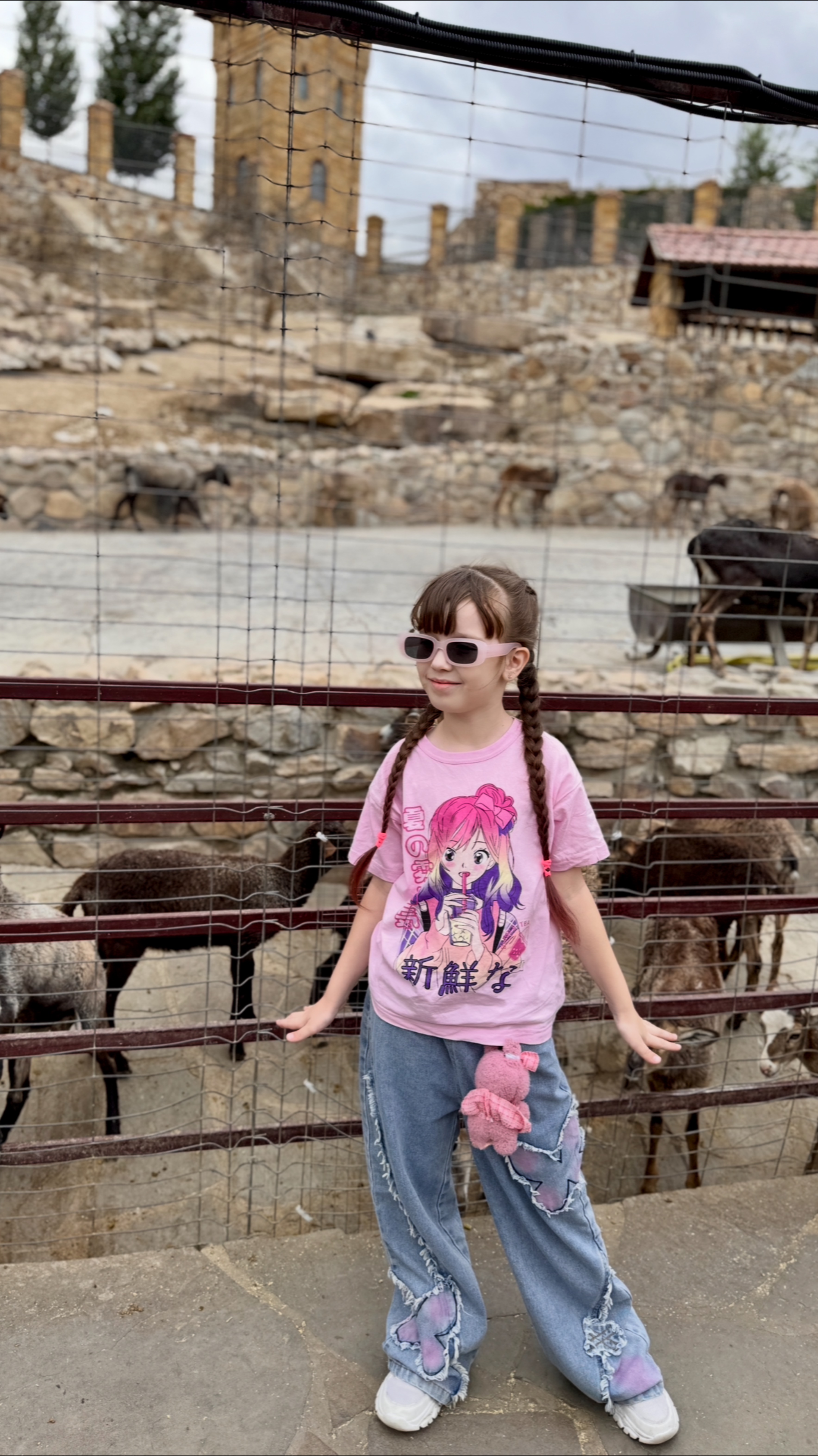 Кормлю козочек в парке Лога🐐🐏 #лога #парклога #сказка смотреть онлайн