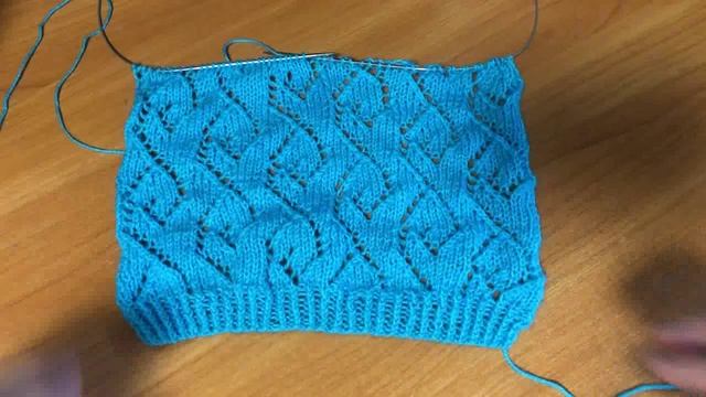 Красивый ужурный узор спицами для вас. Присоединяйтесь повяжем его вместе смотреть онлайн