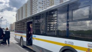 Автобус ЛиАЗ-5292.65-03 следует по маршруту 1225D ”Школа(Вертолётная ул.) - МЦД Люберцы - Школа”