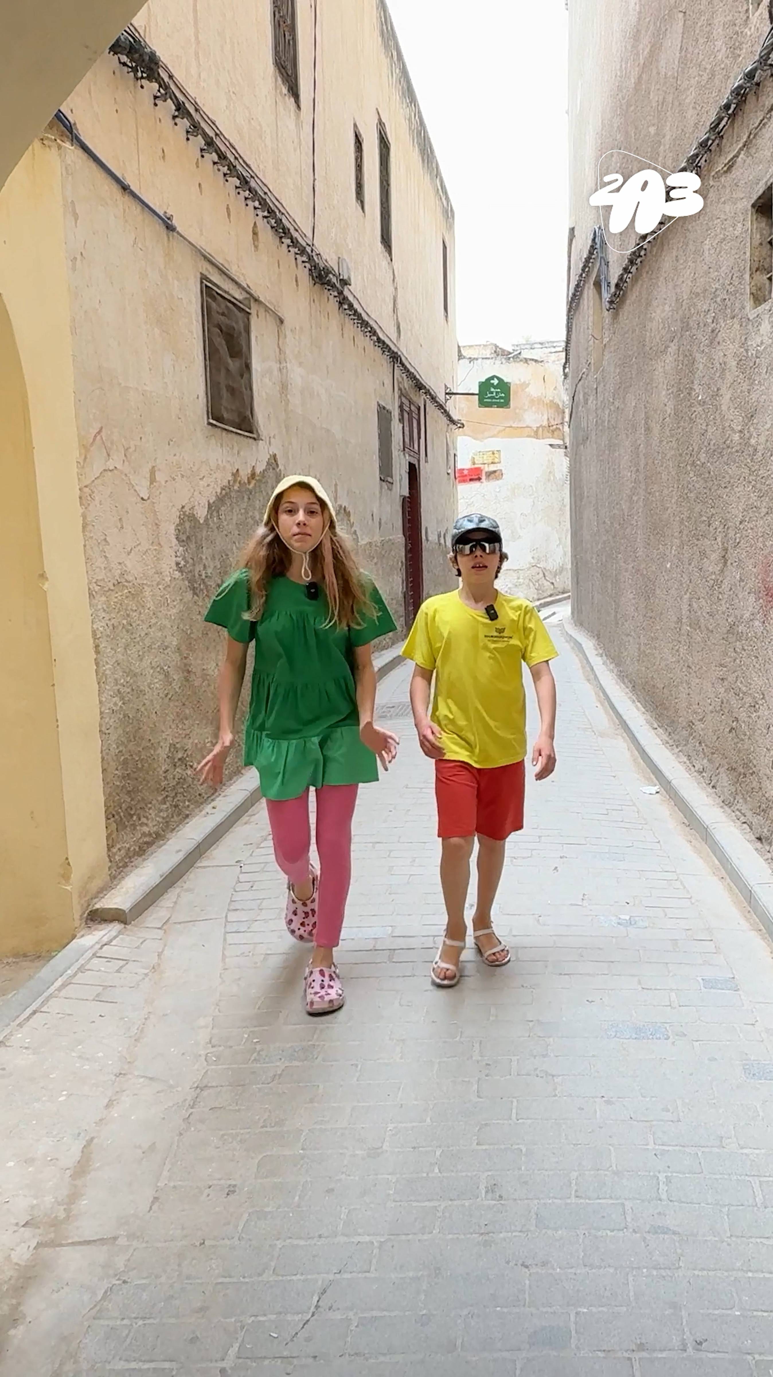 😨 ЖУТЬ: в этих УЛОЧКАХ пропадают ЛЮДИ! смотреть онлайн