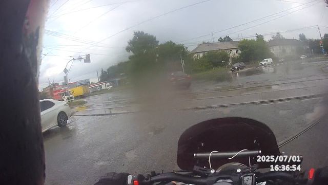 Benda Chinchilla 500. Попал в сильный дождь.