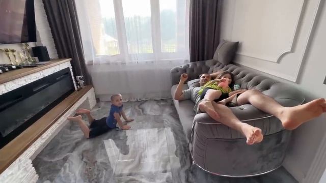 Встречаем гостей. Подарков полный дом. Наводим порядок смотреть онлайн