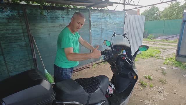 Скутер ХОРС 56. ПОКАТУШКИ в ЛЕТНИЙ день