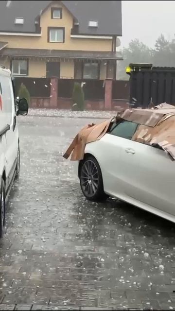 Град в июле это жесть смотреть онлайн