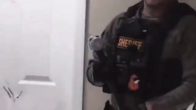 Высказал спецназу всё, что о них думал )