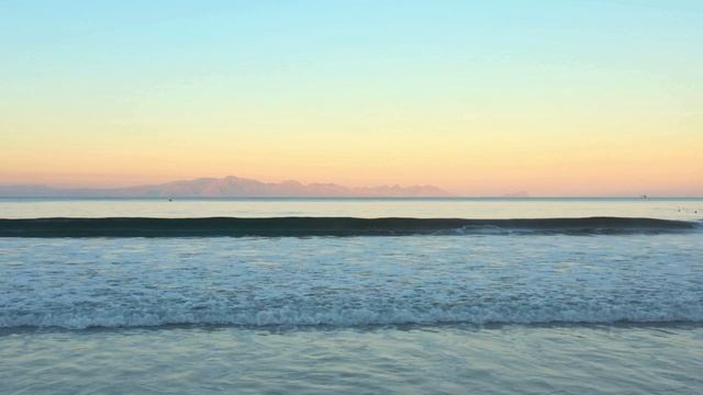 Расслабляющие видео с квадрокоптера: море, пляжи и успокаивающая музыка смотреть онлайн