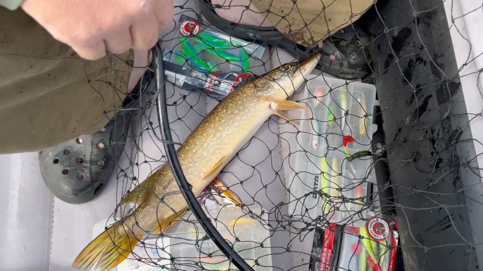 Рыбалка на Урале. Верхняя Сыреть. смотреть онлайн