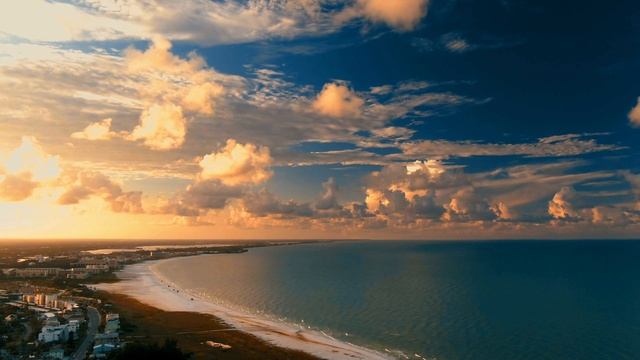 Море с высоты: Волны, пляж, закат под успокаивающую музыку смотреть онлайн