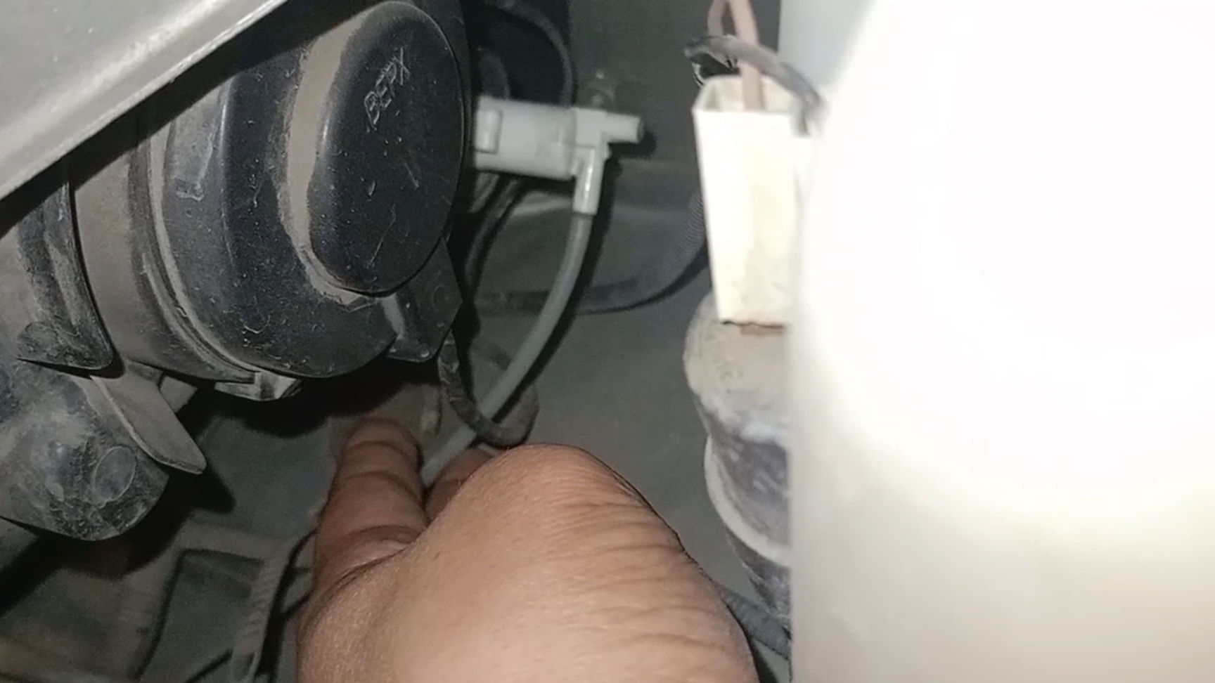 Как заменить гидрокоректор фар на заглушки Лада Гранта