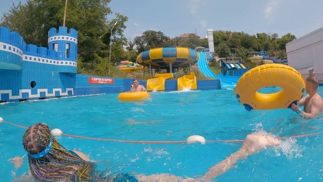 Аквапарк в Лоо смотреть онлайн