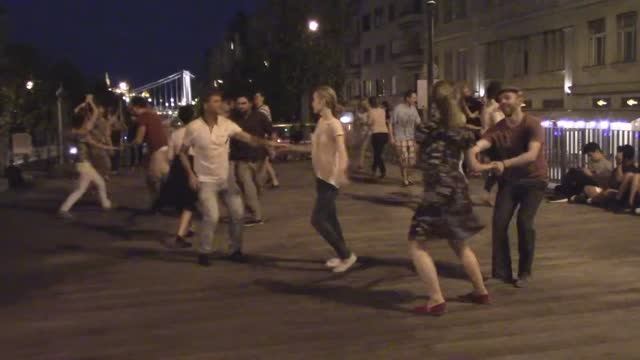 Танцы Буги-вуги и Свинг в Будапеште смотреть онлайн