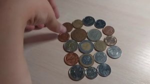 Обзор на иностранные монеты. Есть главные экспонаты-монеты.