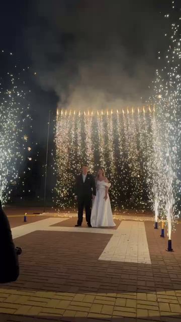 Огнепад пиротехнический на свадьбу , дорожка из фонтанов , 11.07.27 Олд Хаус