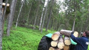 Новая печь едет в избу. Вездеход трудяга