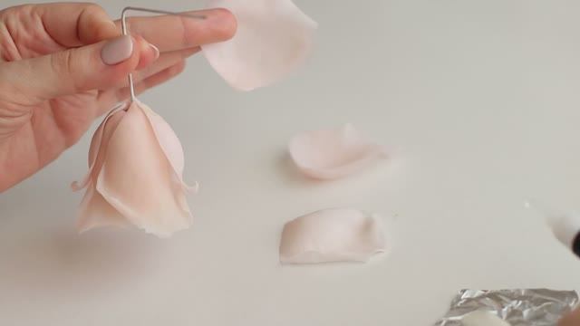 Роза из полимерной глины. Лепка.