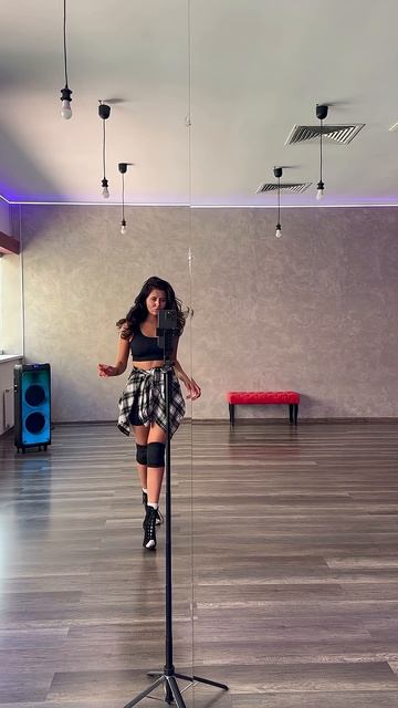 Балуюсь перед тренировкой #приватхилс #хилс #heels #dance#dancer #motivation #материализациямыслей