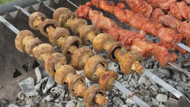 Маринад для шампиньонов простой, очень вкусный — готовится за 2 минуты! смотреть онлайн