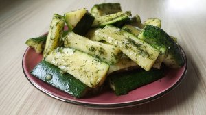 МАЛОСОЛЬНЫЕ КАБАЧКИ БЫСТРО И ВКУСНО! Удачный рецепт из кабачка-как приготовить вкусно кабачки!