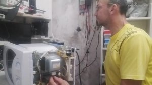 Искрит микроволновка, ремонт.
