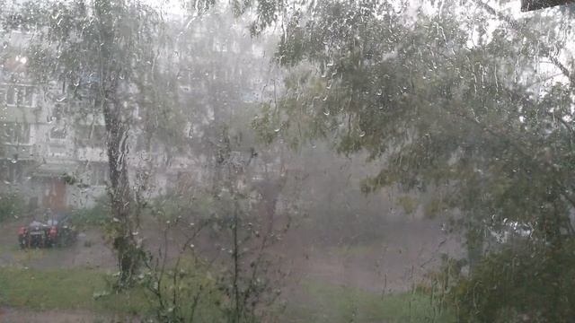 ГРОЗЫ КАЖДЫЙ ДЕНЬ смотреть онлайн