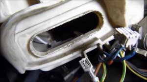 Как вытащить косточку от лифчика из стиральной машины