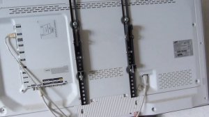 Как снять телевизор с кронштейна? Безопасный вариант