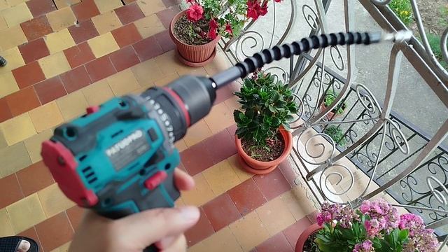 Шуруповерт и гайковерт